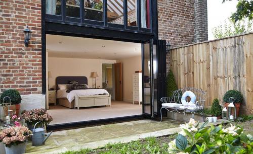 Black Aluminium Bi Fold Doors Baker10113