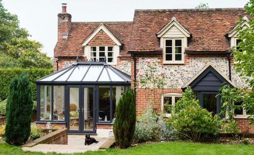 uPVC Edwardian conservatory in anthracite grey DunningsADJ01